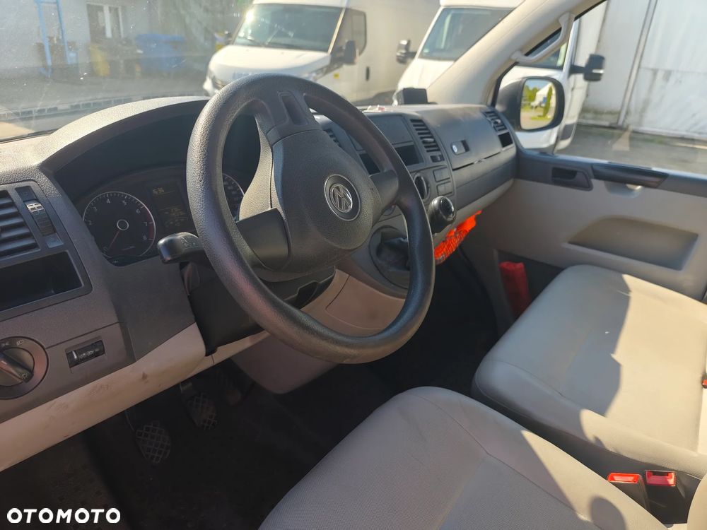 Volkswagen Transporter Caravelle Kurz Gewinner - 8