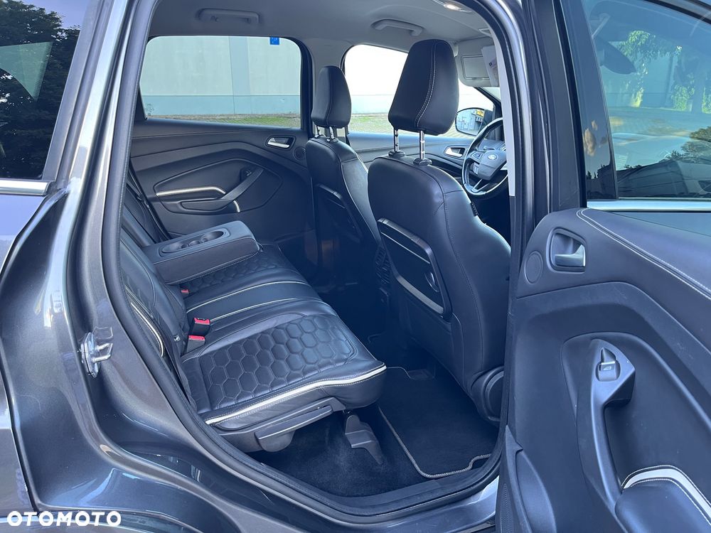 Ford Kuga Vignale 2.0 TDCi FWD - 18