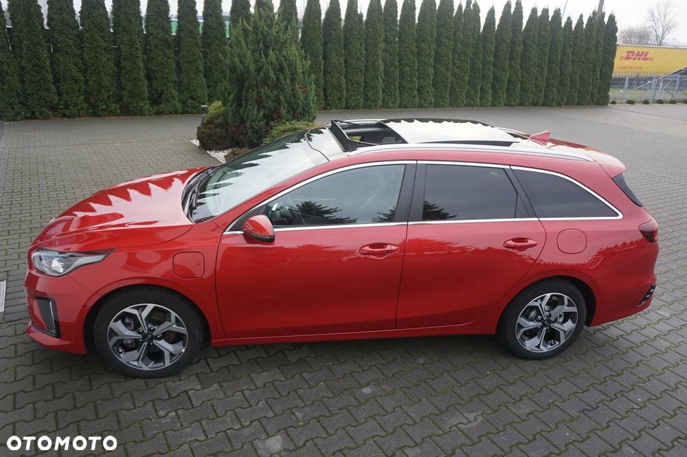 Kia Ceed 1.6 GDI PHEV L Business Line DCT - 32