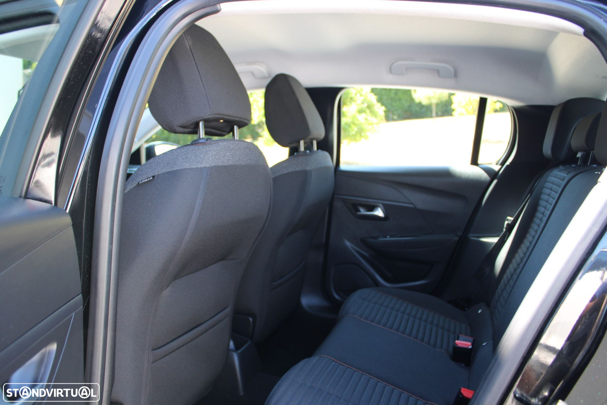 Peugeot 208 1.2 PureTech Active Pack - 6