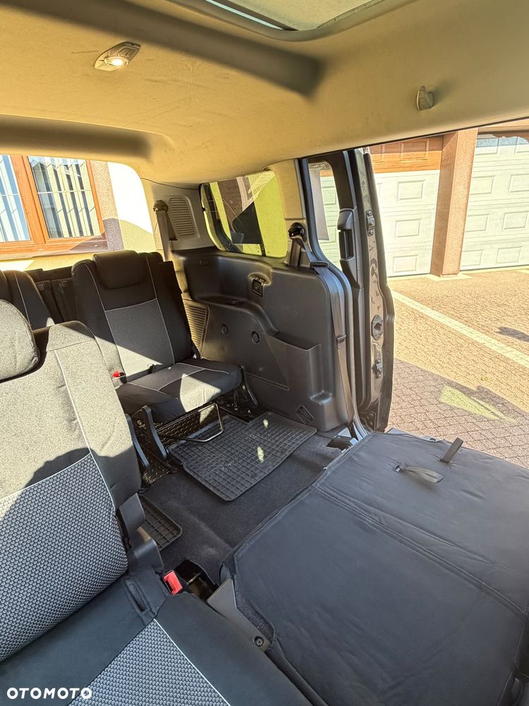 Ford Tourneo Connect Grand - 14