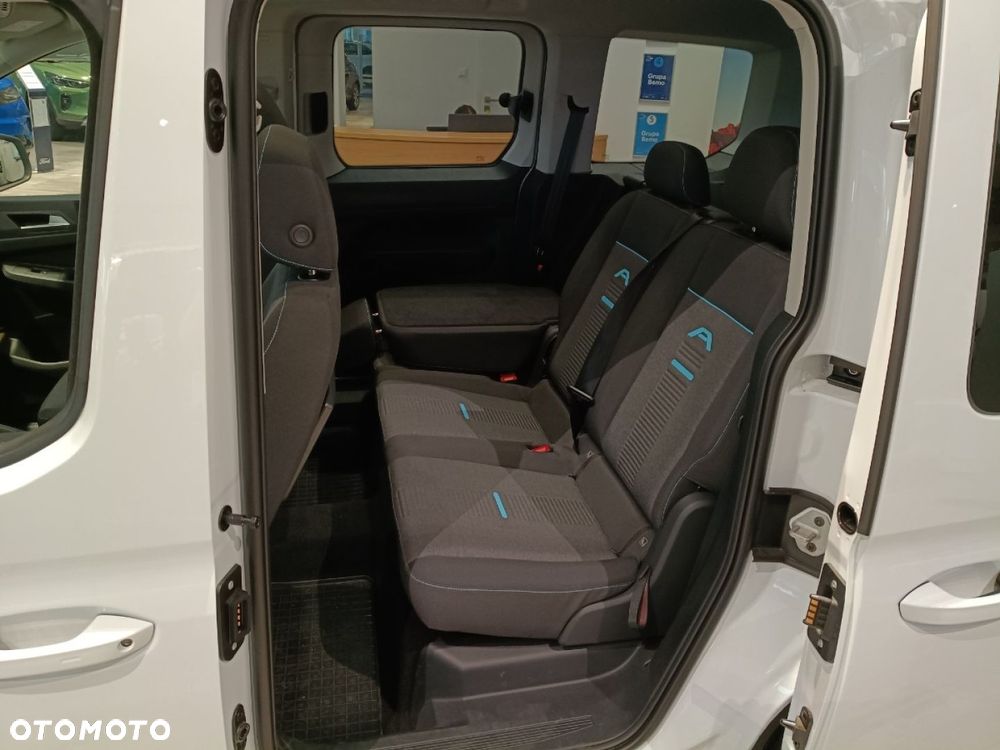 Ford Tourneo Connect - 10