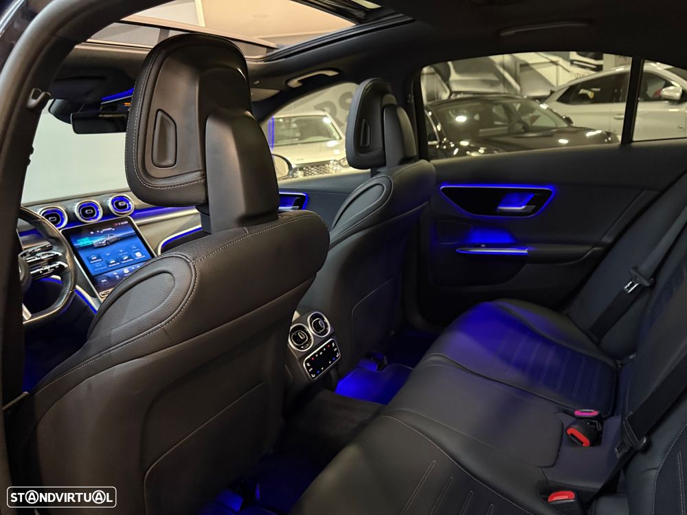 Mercedes-Benz C 300 e T 9G-TRONIC AMG Line - 12