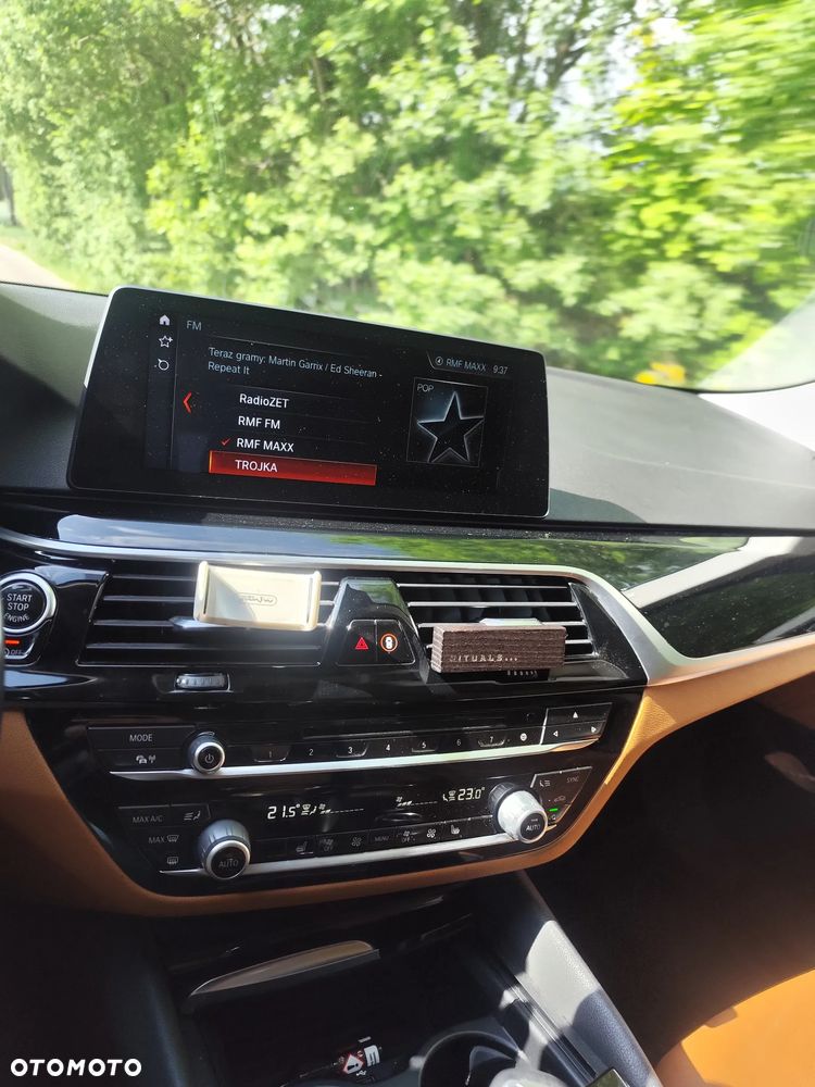 BMW Seria 5 520d Sport Line - 13