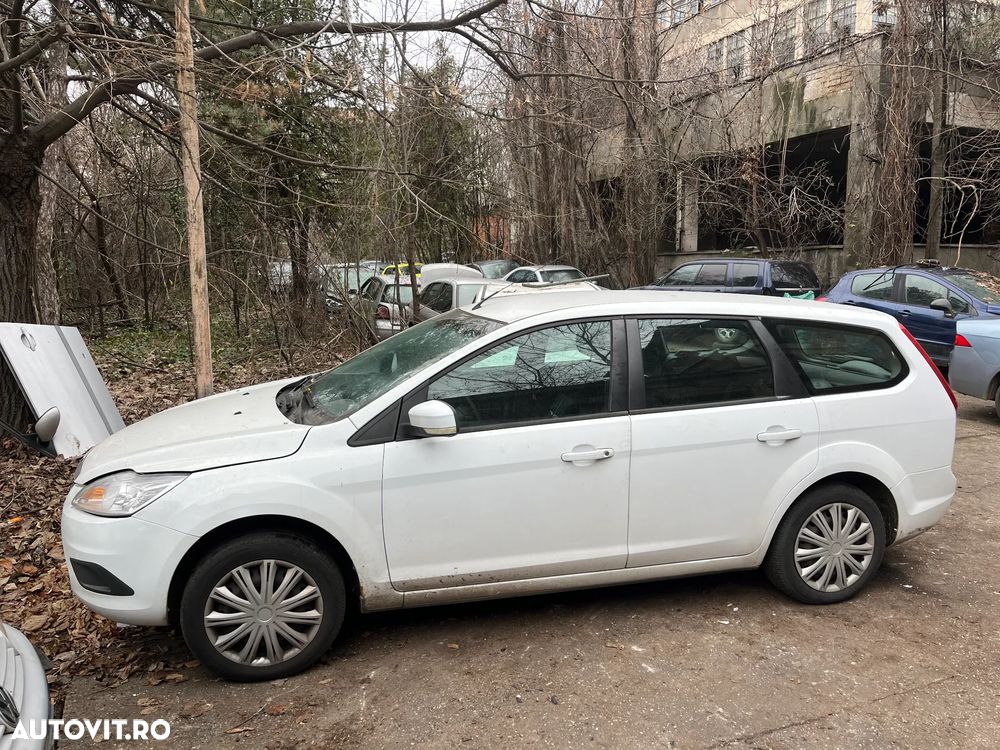 Dezmembrez Ford Focus 2 facelift alb break 1,6 TDCI 2009 - 7