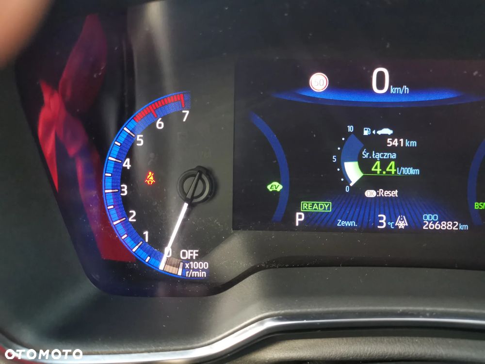 Toyota Corolla 1.8 Hybrid Executive - 9