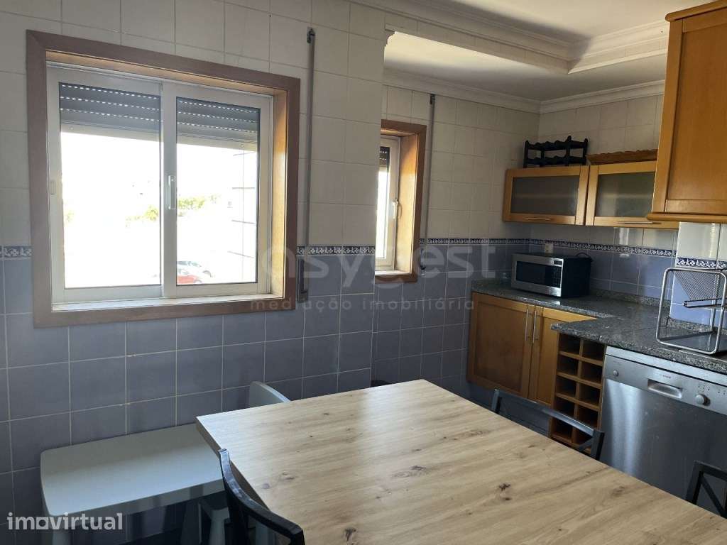 Apartamento T3 com excelentes áreas no centro de Oliveira do Bairro - Grande imagem: 3/26