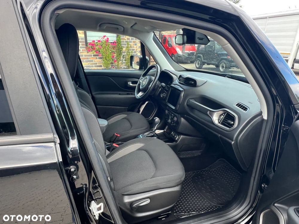 Jeep Renegade - 16