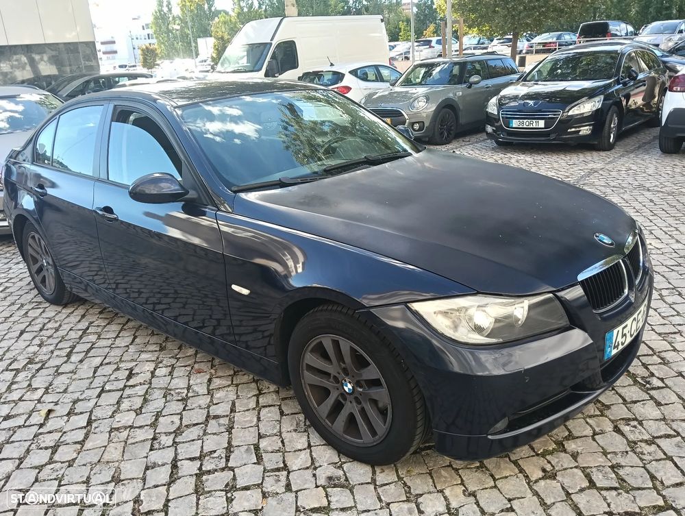 BMW 320 i Exclusive - 8
