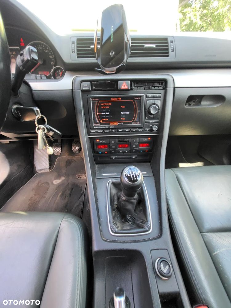 Audi A4 Avant 2.0 TDI DPF - 10