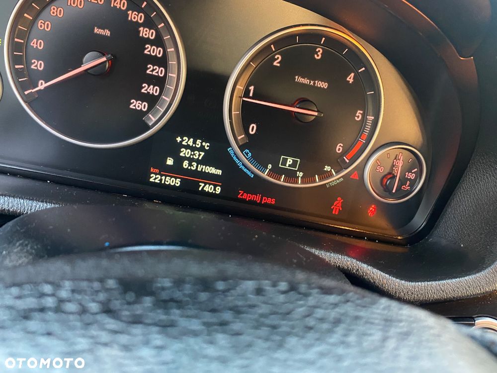 BMW X3 xDrive20d - 8