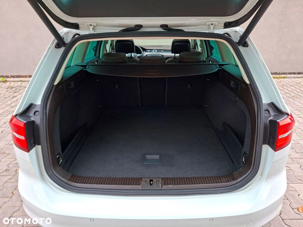 Volkswagen Passat 1.4 TSI ACT (BlueMotion Technology) DSG Highline - 26