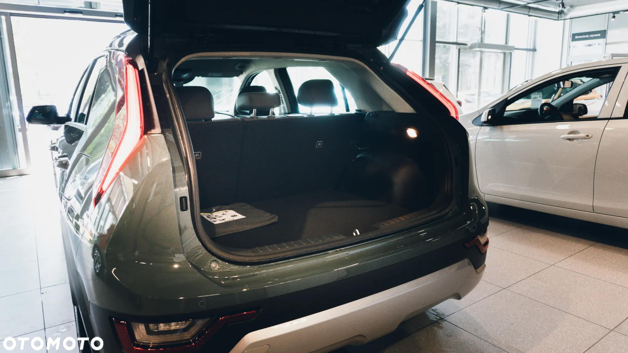 Kia Niro 1.6 GDI Hybrid M - 14