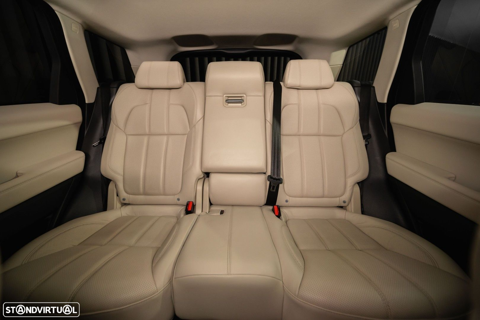 Land Rover Range Rover Sport 2.0 SD4 HSE - 34