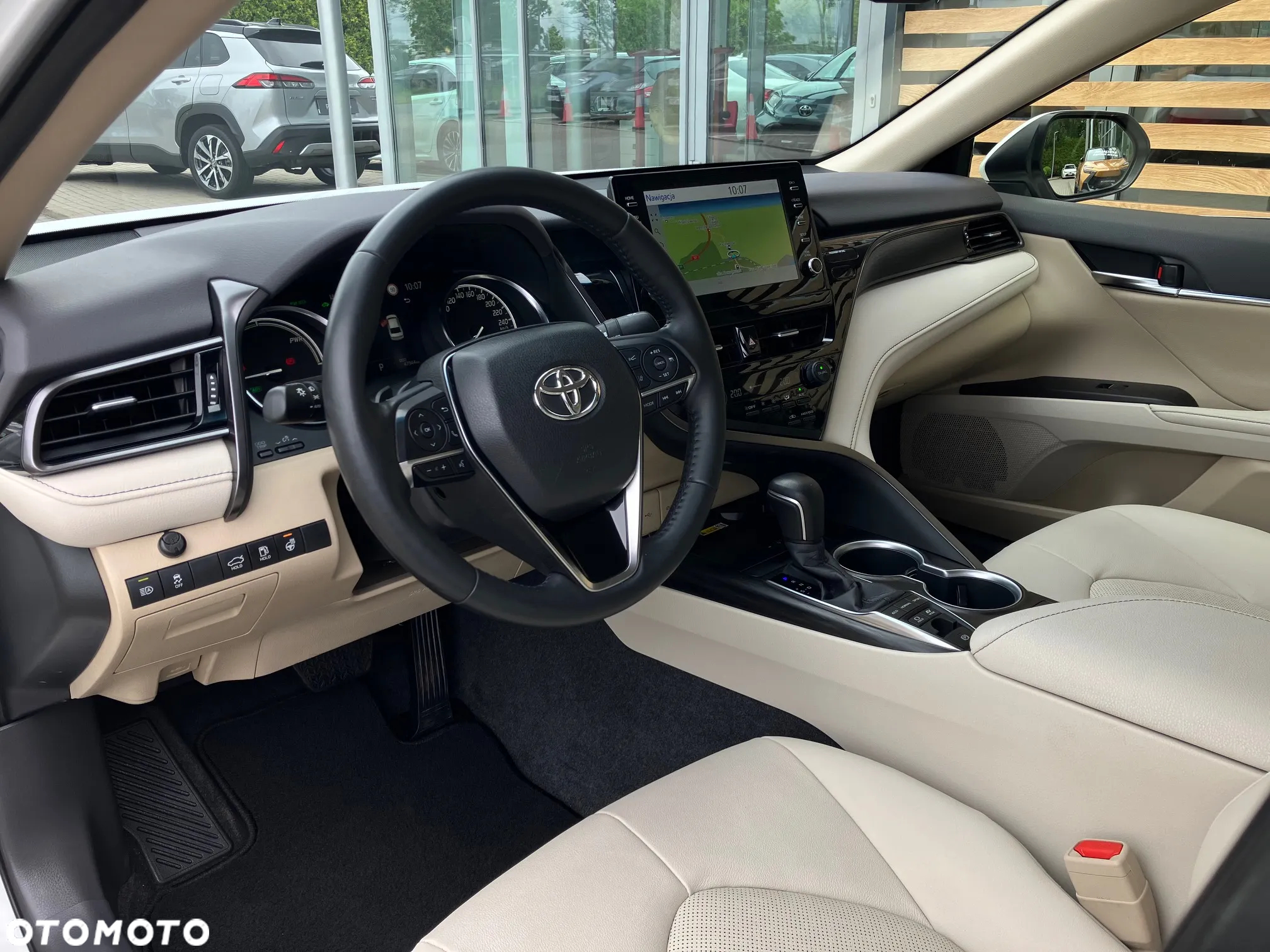 Toyota Camry 2.5 Hybrid Executive CVT - 34