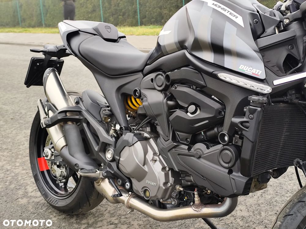 Ducati Monster - 11