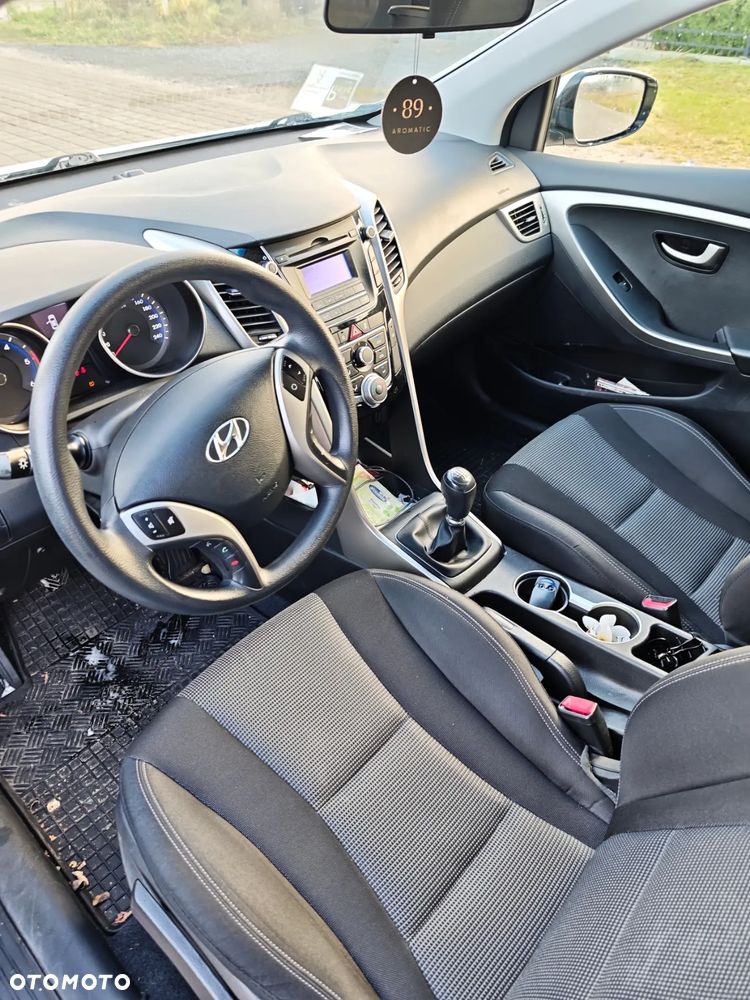 Hyundai i30 1.4 CRDi Classic + - 6