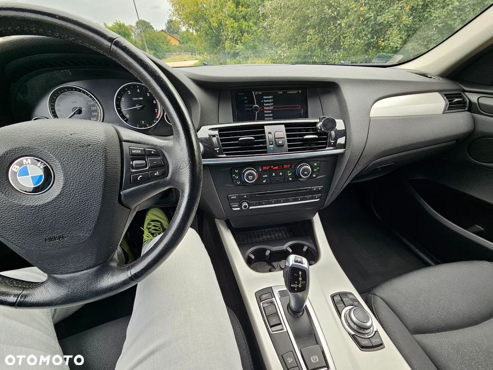 BMW X3 28i xDrive - 8