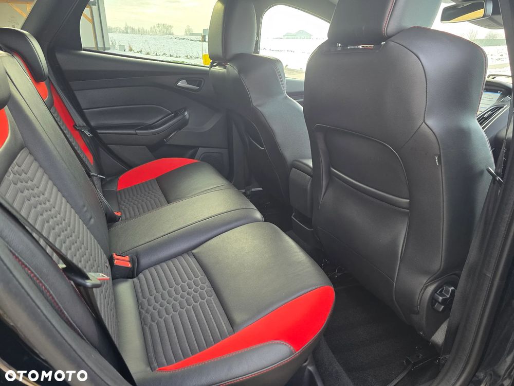 Ford Focus 2.0 EcoBoost ST mit Leder-Exclusiv-Paket - 23