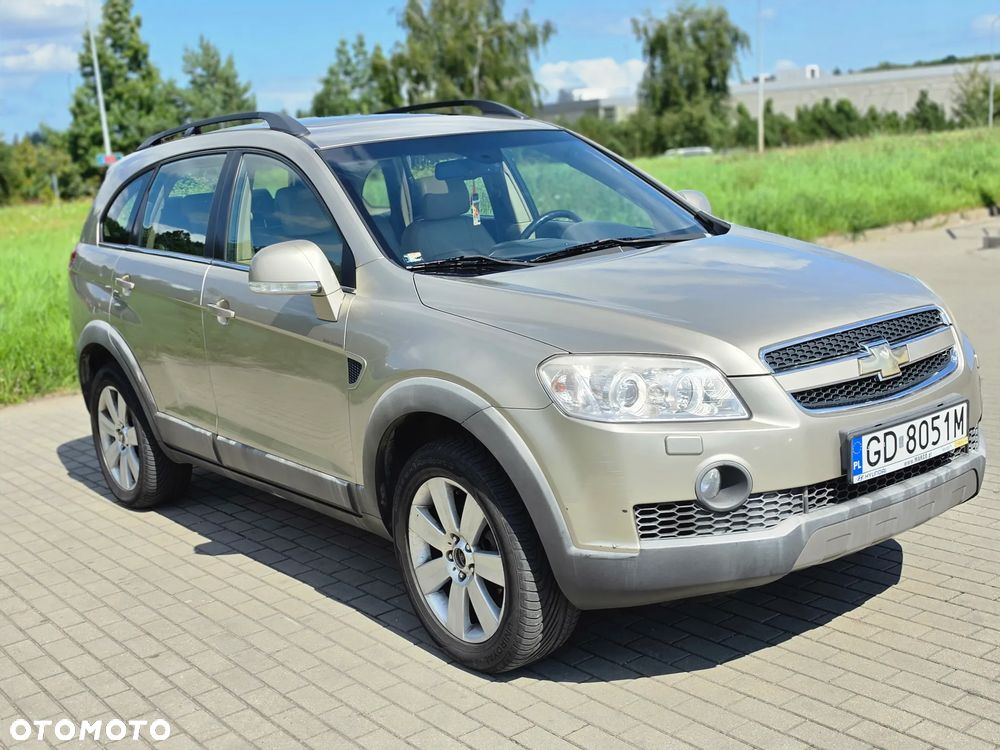 Chevrolet Captiva 2.0 4WD 7 Sitzer Automatik LT Exclusive - 4