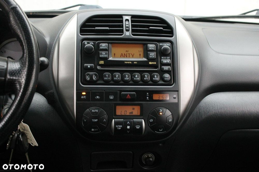 Toyota RAV4 2.0 VVT-i 4x4 - 10