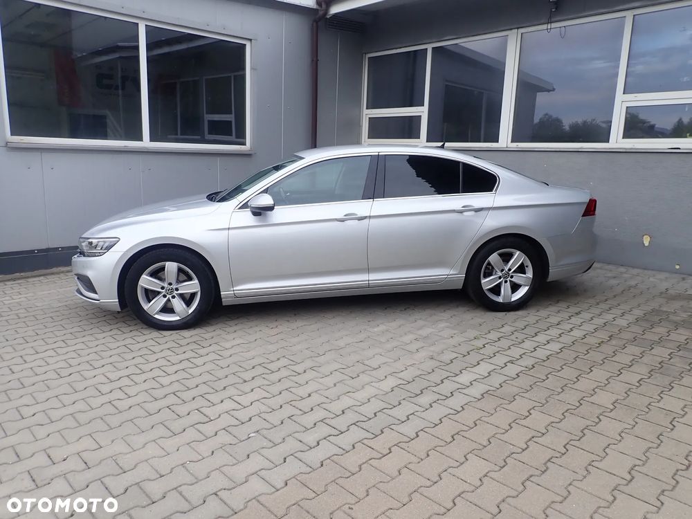 Volkswagen Passat - 5