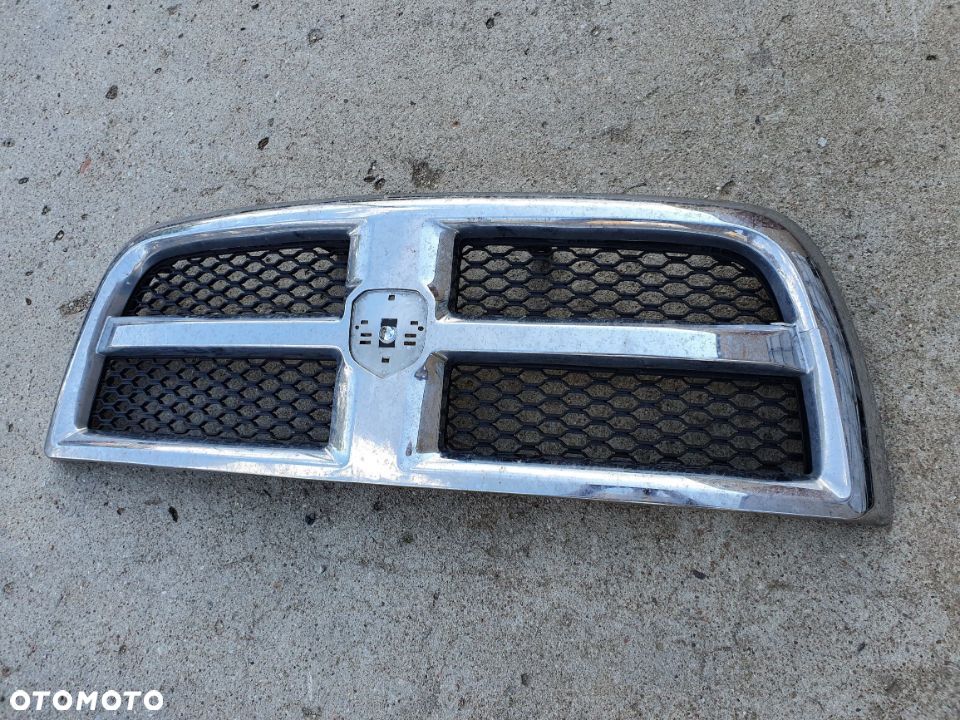 Dodge RAM IV 2500 3500 lifting 13- atrapa grill - 1