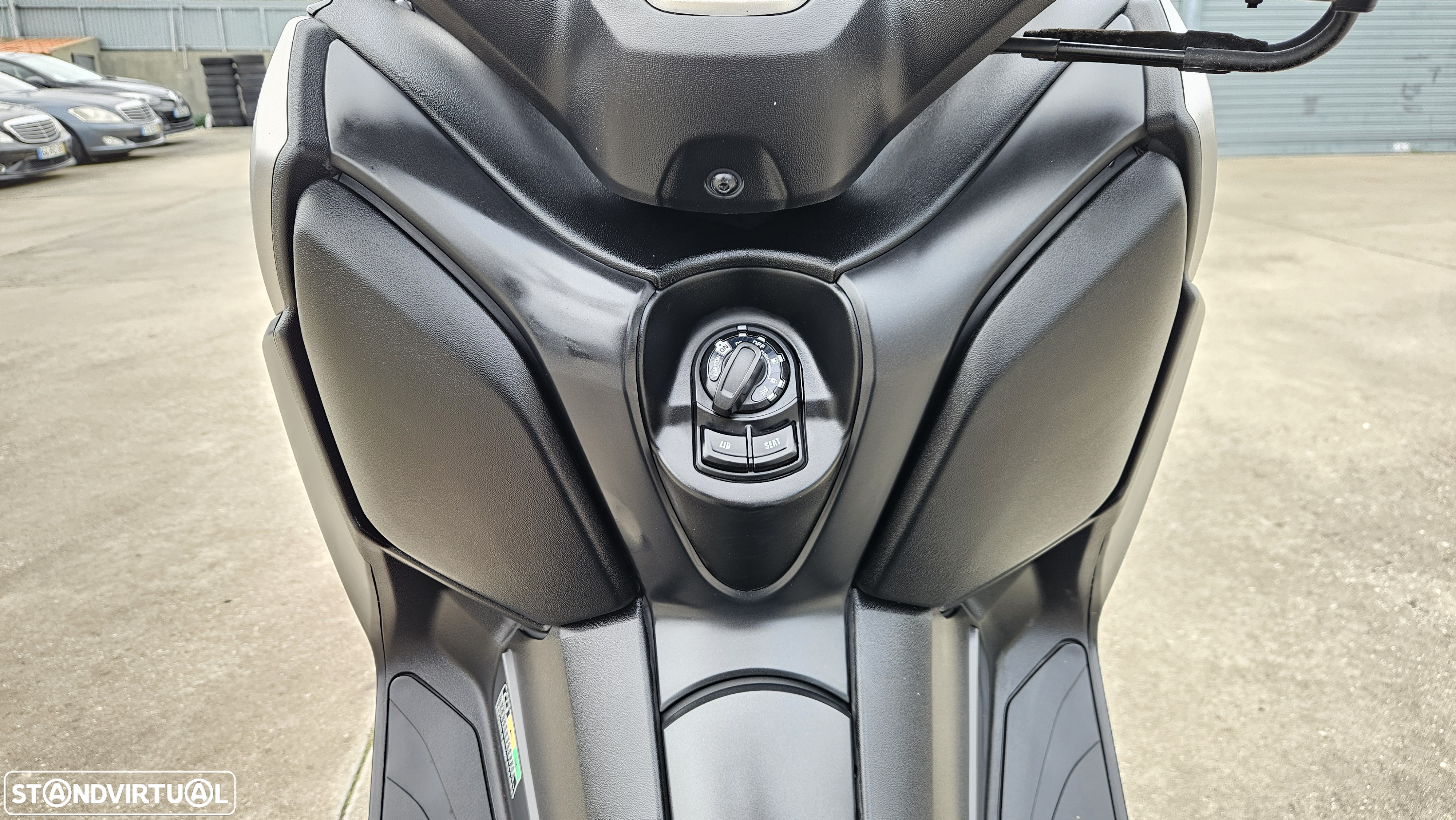 Yamaha X-Max - 21