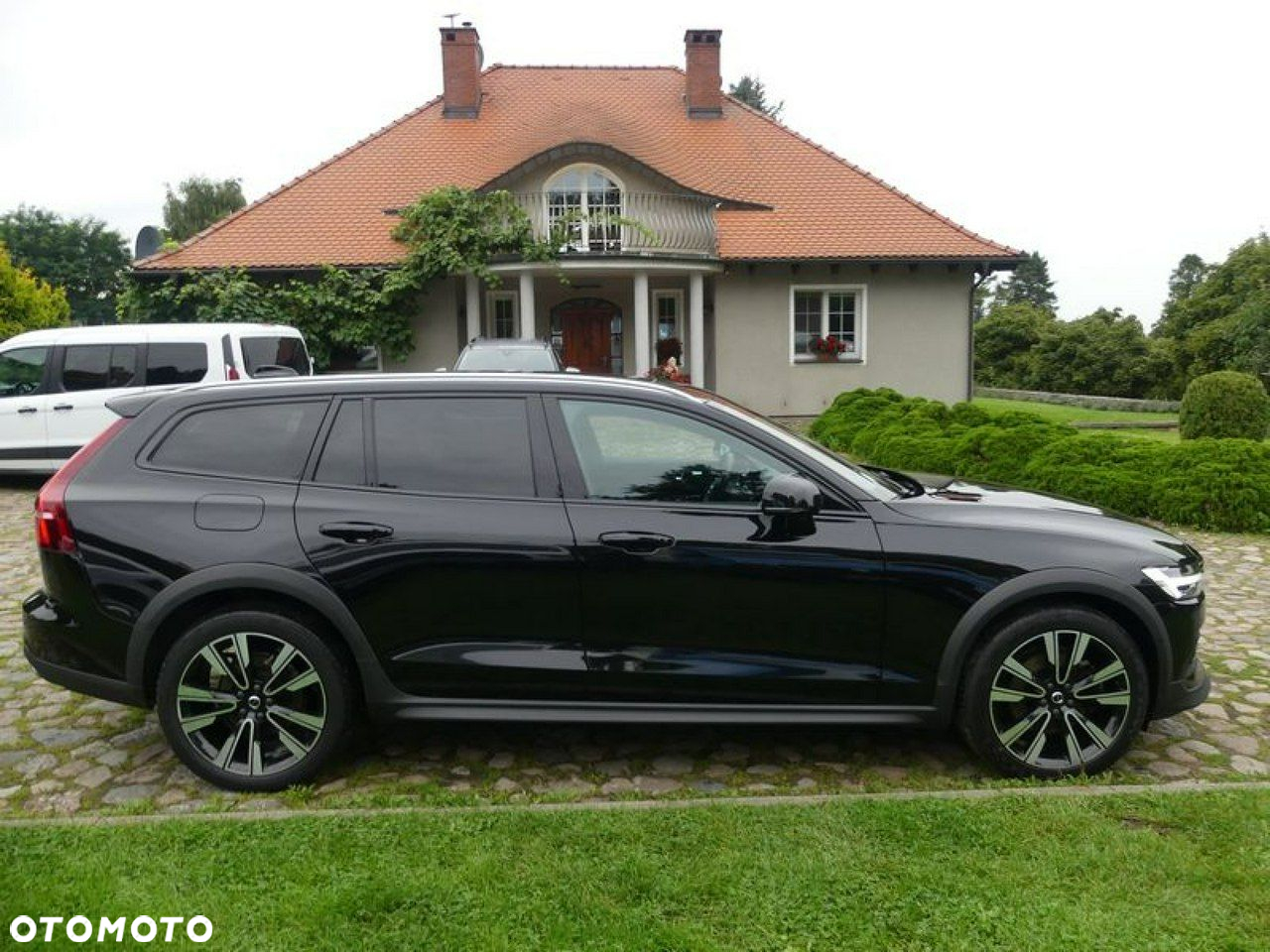 Volvo V60 Cross Country - 19
