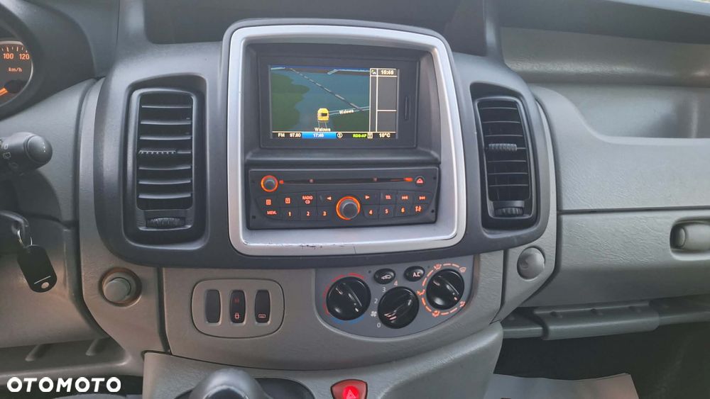 Opel VIVARO - 17