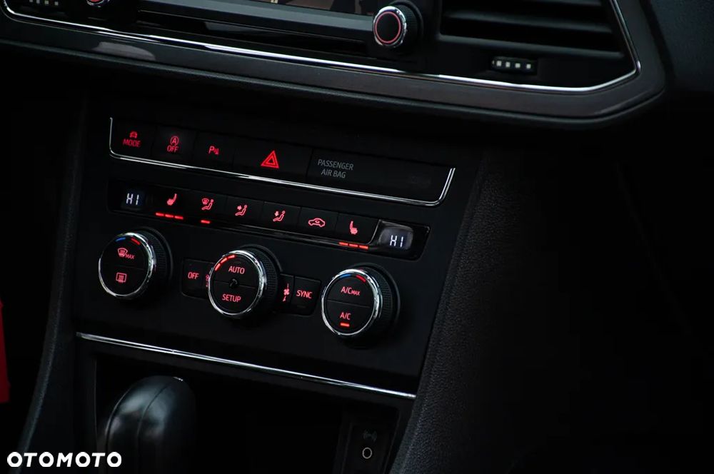 Seat Leon 2.0 TDI DPF Start&Stop DSG FR - 32