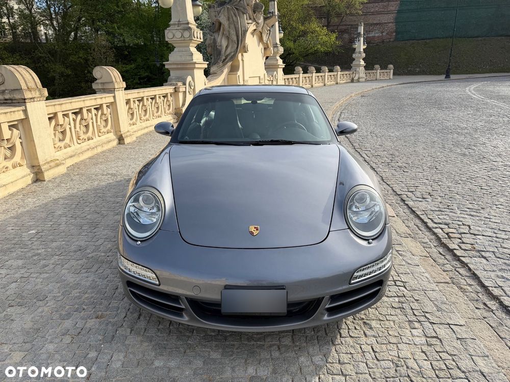 Porsche 911 Carrera - 2