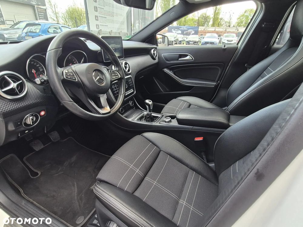 Mercedes-Benz Klasa A 180 Peak Edition - 16