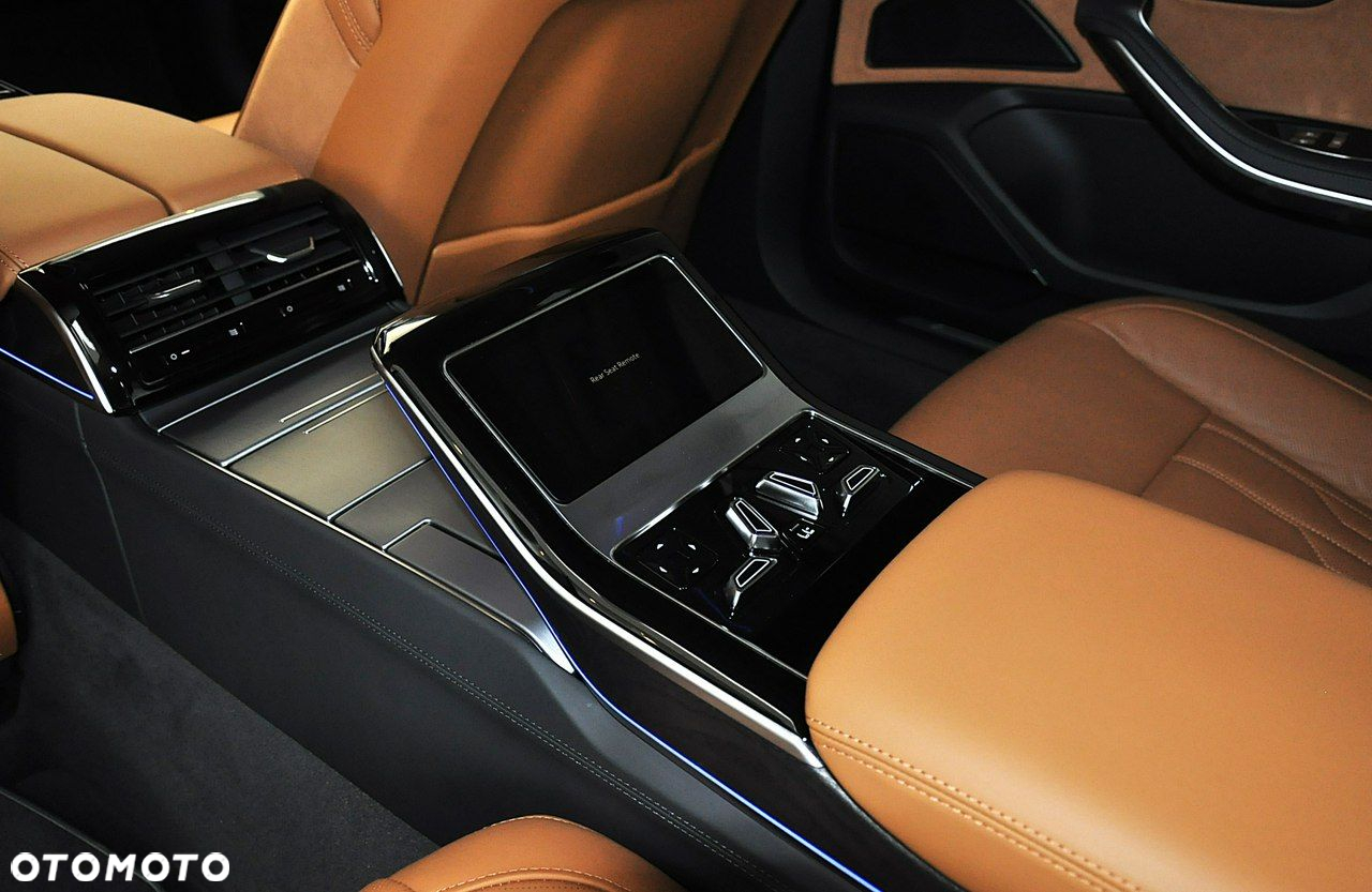 Audi A8 - 28