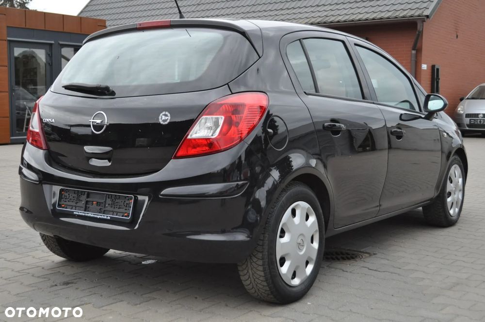 Opel Corsa 1.2 16V Cosmo - 20