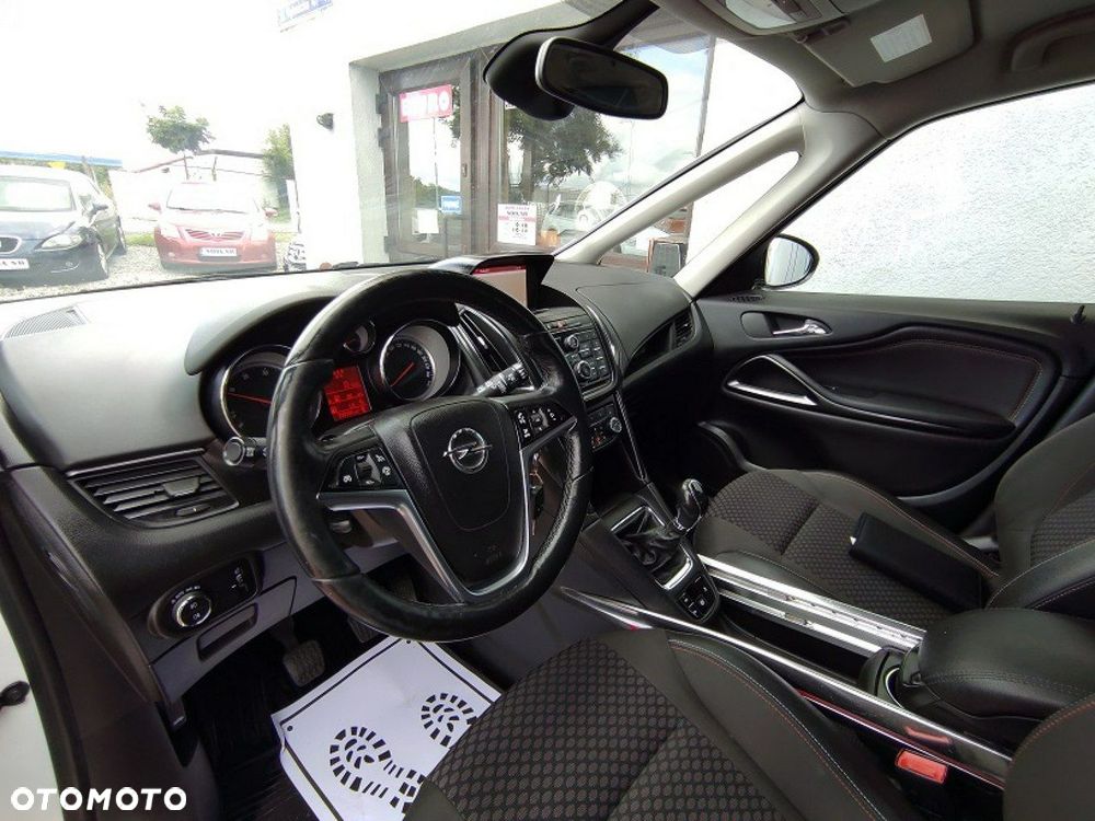 Opel Zafira - 9
