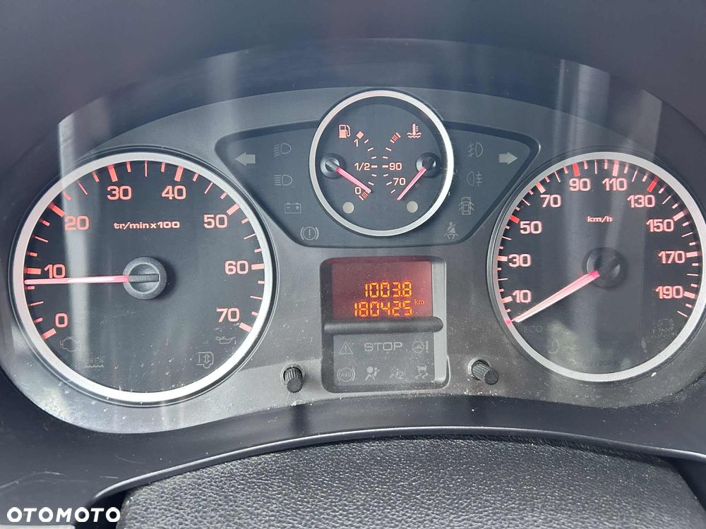 Peugeot Partner 1.6 HDi Active - 11