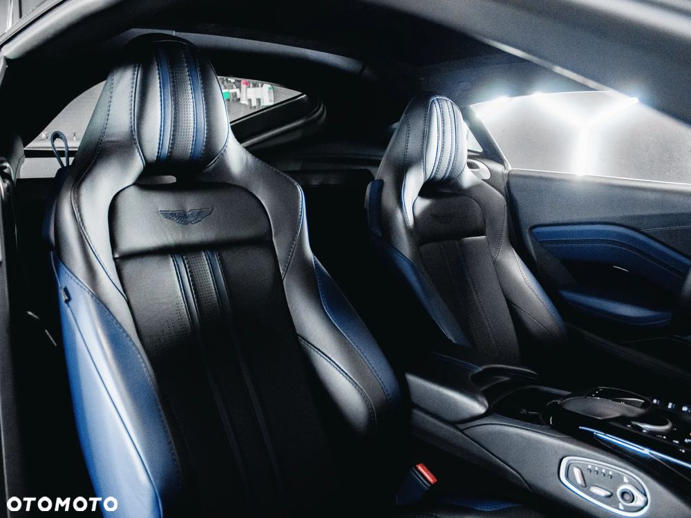 Aston Martin V8 Vantage Standard - 16