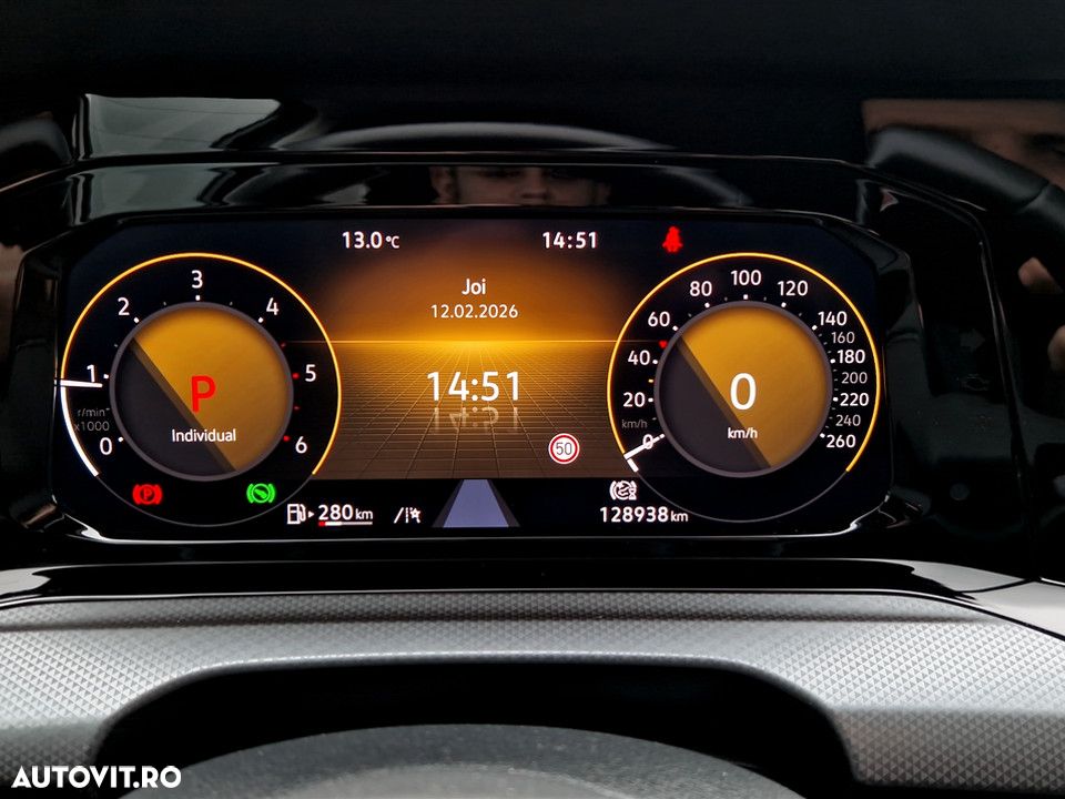 Volkswagen Golf 2.0 TDI SCR DSG Life - 17