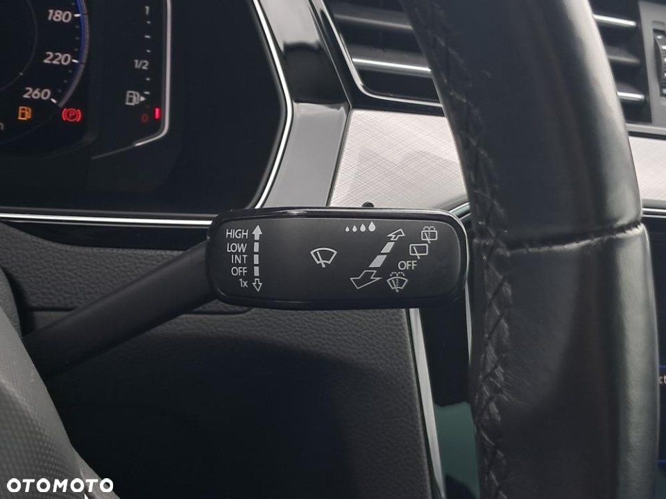 Volkswagen Passat - 27