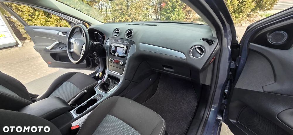 Ford Mondeo 2.0 TDCi Ghia - 28