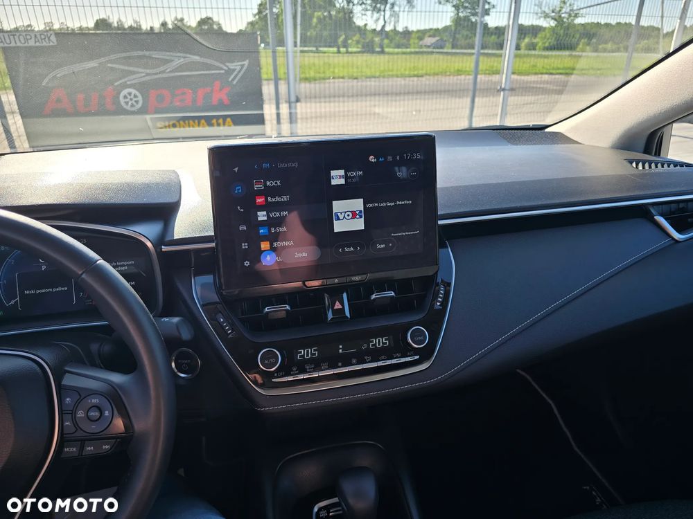 Toyota Corolla 1.8 Hybrid Comfort - 29