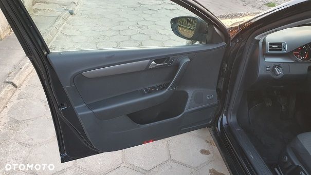 Volkswagen Passat 2.0 TDI BlueMotion Technology Comfortline - 7