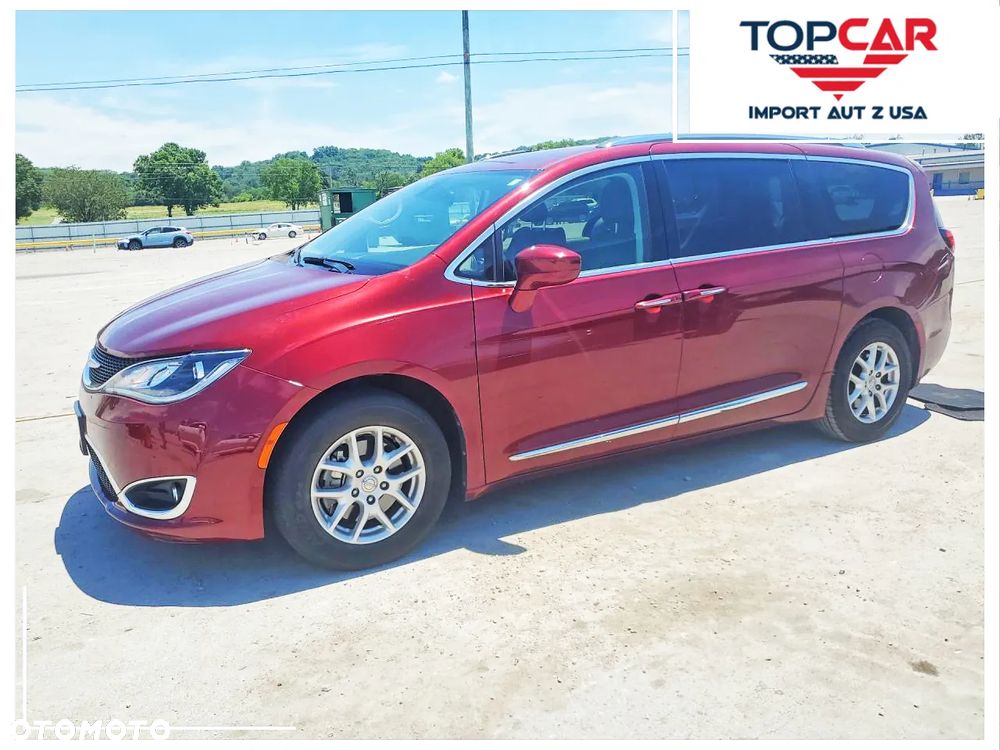 Chrysler Pacifica - 1