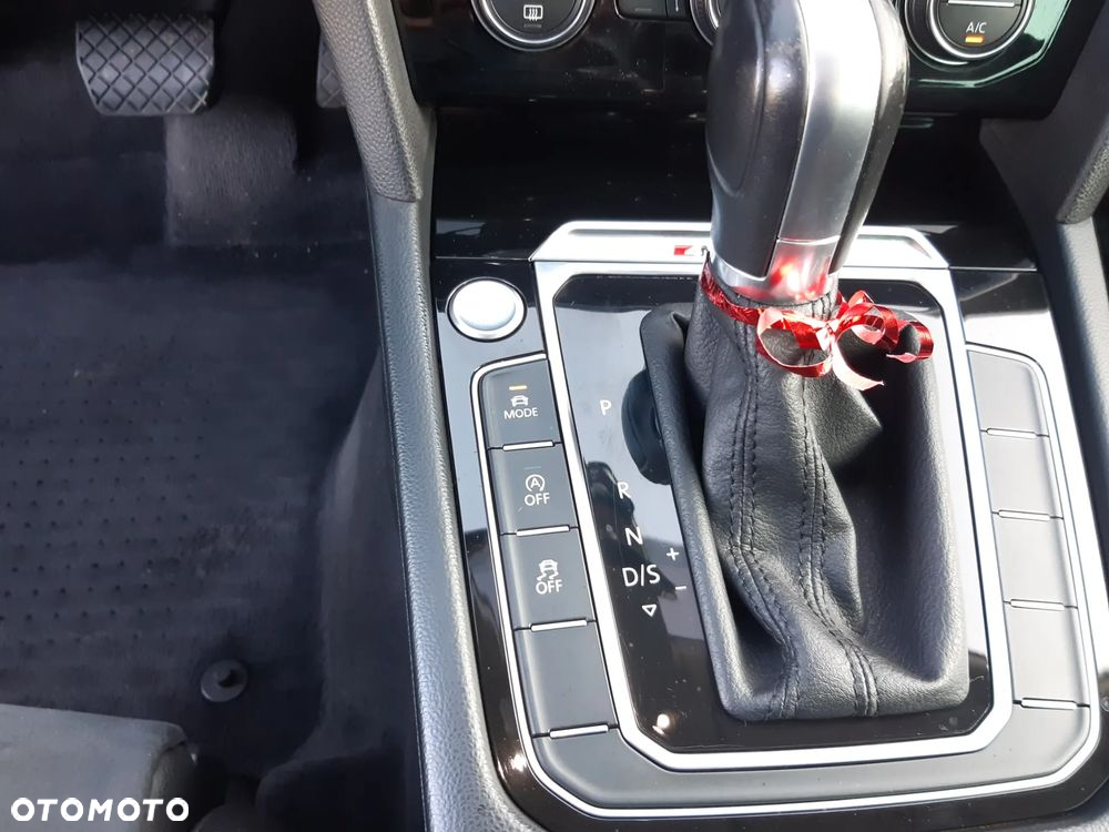 Volkswagen Passat - 15