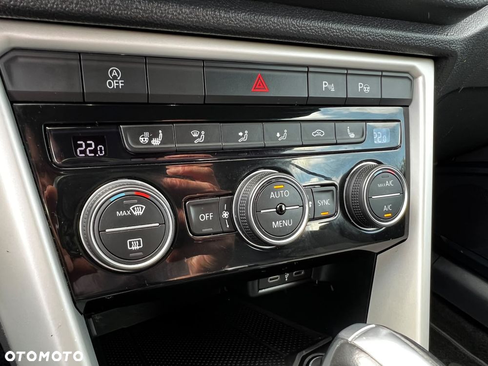 Volkswagen T-Roc 1.5 TSI OPF DSG Energy - 14
