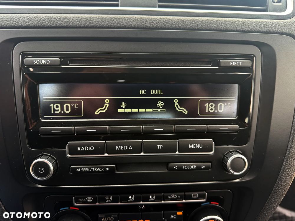 Volkswagen Jetta 1.6 TDI BMT Comfortline - 17