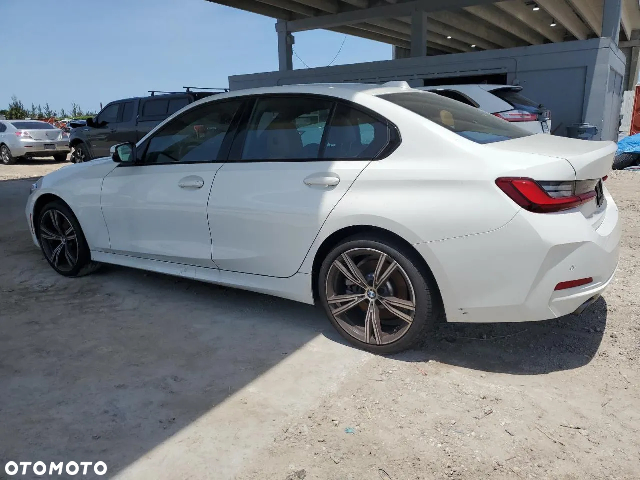 BMW Seria 3 330i - 3