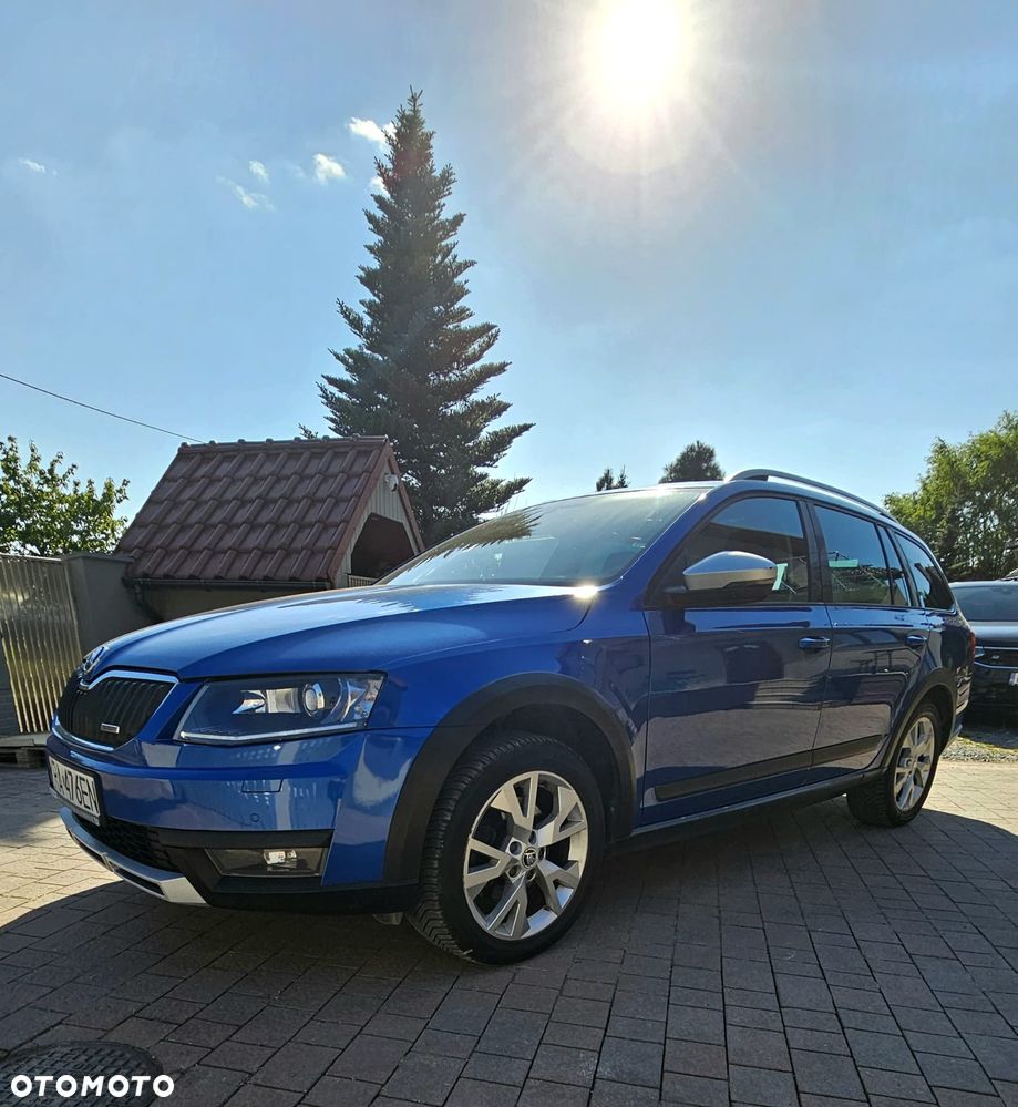 Skoda Octavia Scout 2.0 TDI 4x4 DSG - 2