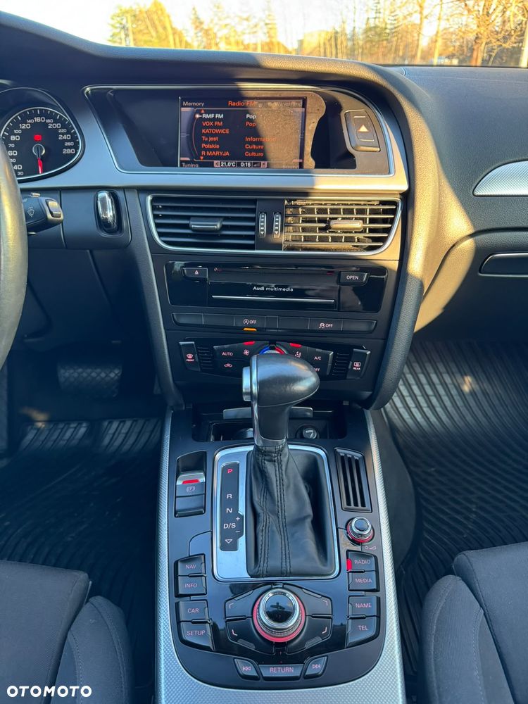 Audi A4 Limousine - 17